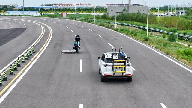 如何让智能网联汽车“更聪明”？天津西青建立一座智能考场
