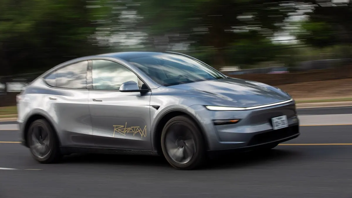 财报前夕，特斯拉将 Robotaxi 自动驾驶出租车服务扩展至美国奥兰多和坦帕