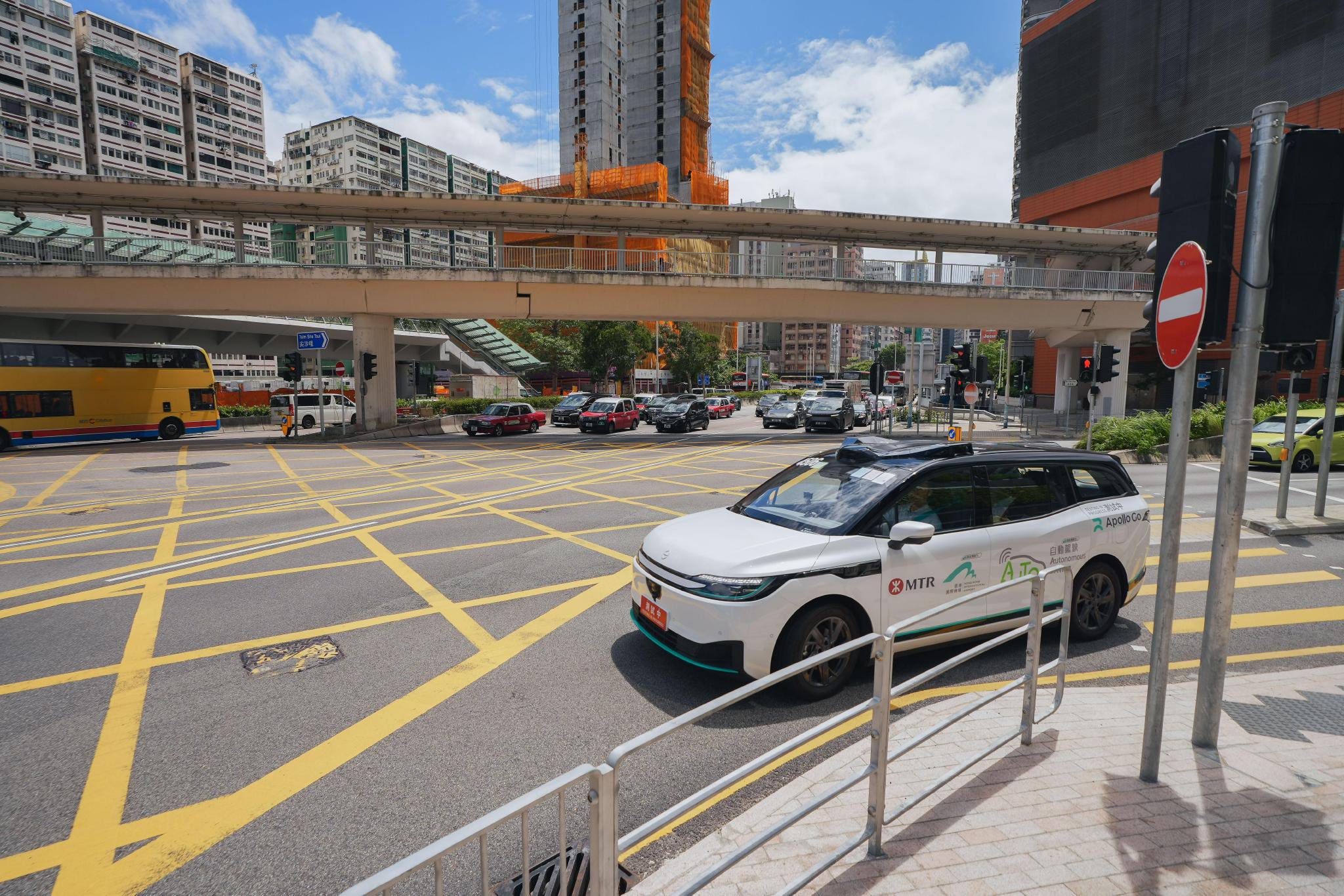 港铁西九自动车启动路面测试 明年第二季接驳高铁机场快线