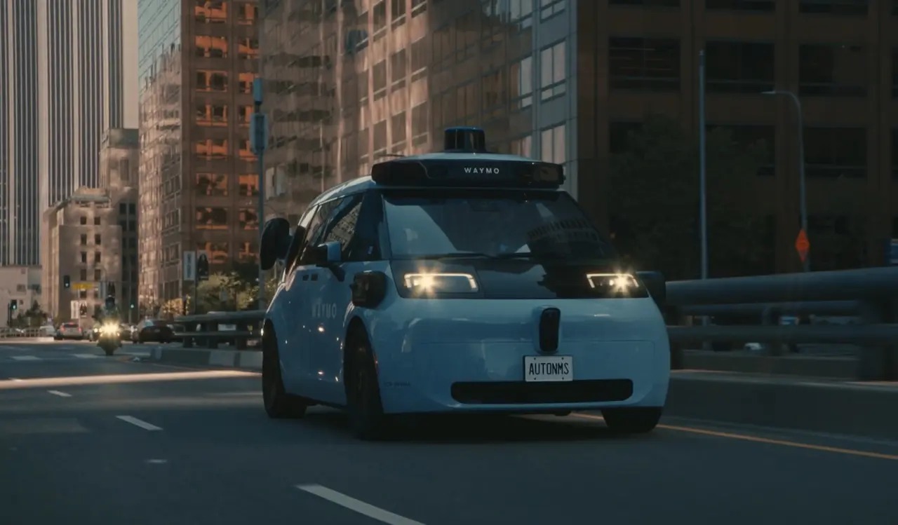 Waymo 将 Gemini AI 助手整合进 Ojai 自动驾驶出租车，可语音调温度、查周边
